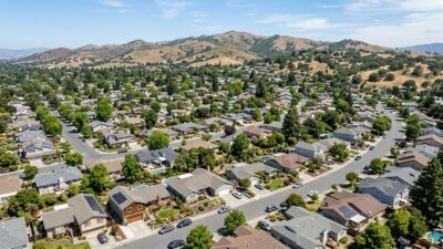 is_santa_rosa_ca_good_for_young_professionals_-_100130_-_11629_dDJapoyQi